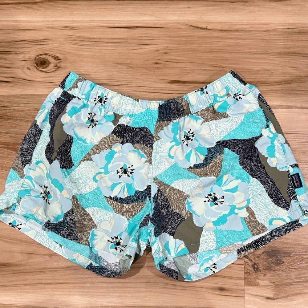 Patagonia Hibiscus Howling Turquoise Barely Baggies 2.5" Shorts Women’s Medium